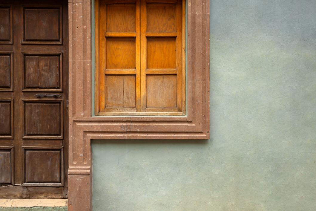 2. Umeazala in pereti - perete exterior, fereastra, usa