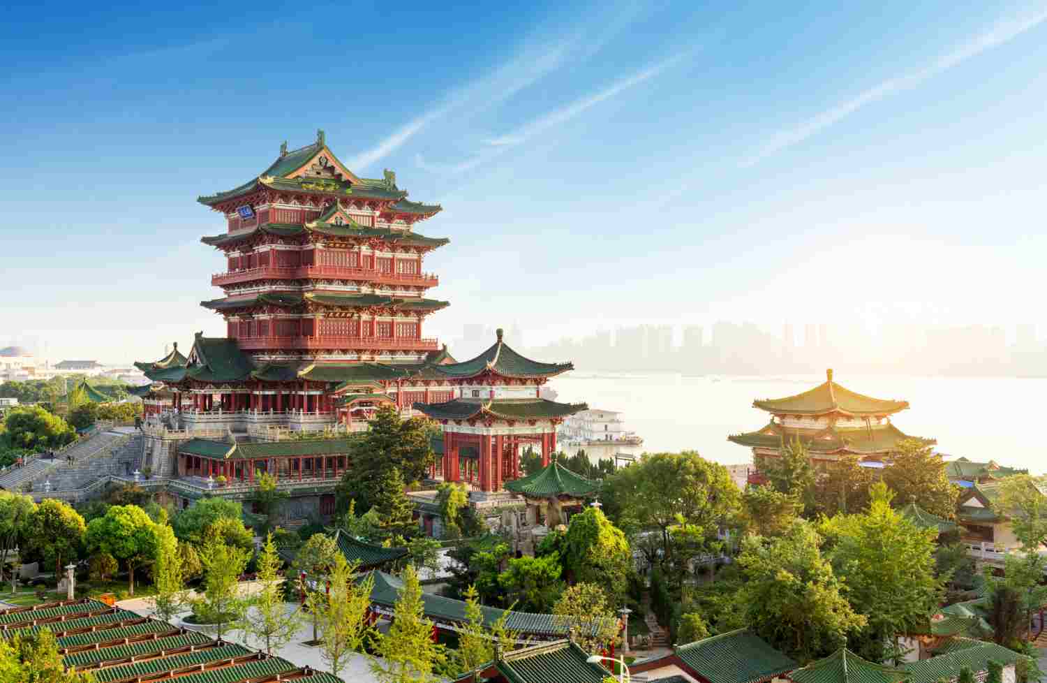 4. sfaturi calatorie china - templu chinezesc, gradina, copaci