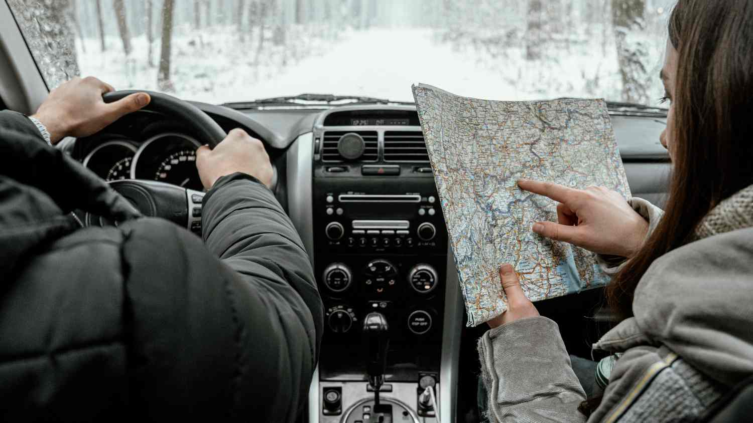 8. road trip romania - bord masina, harta
